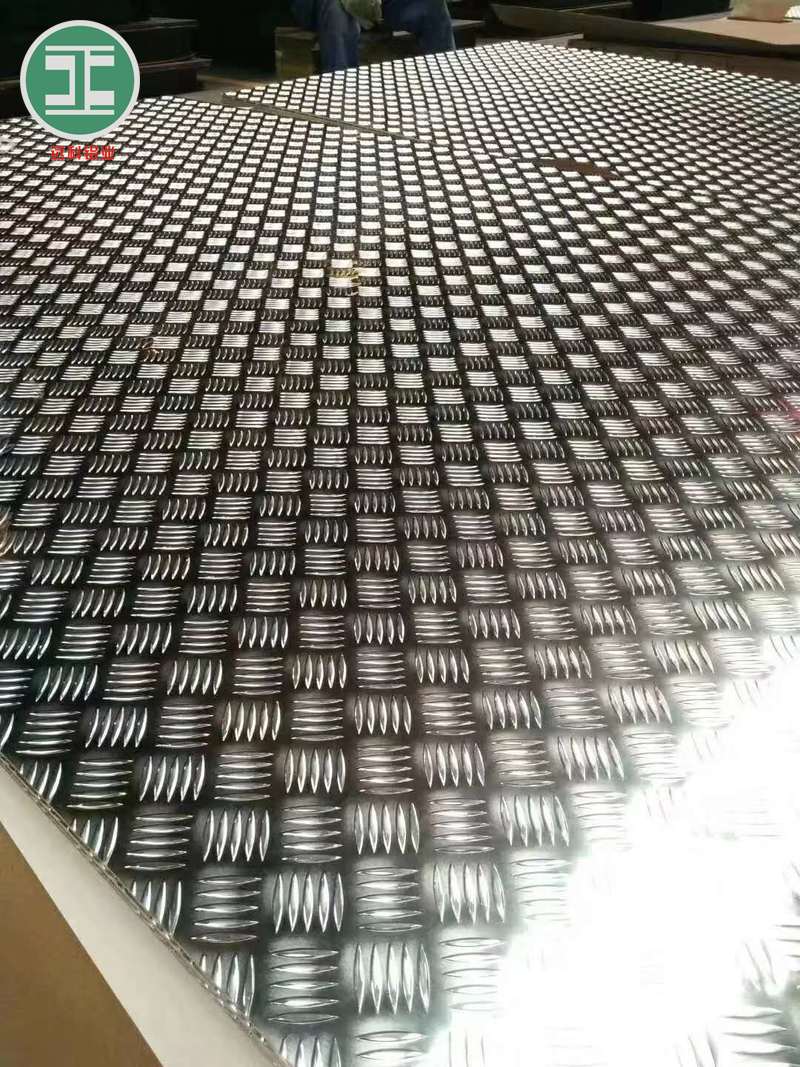 大五條筋花紋鋁板